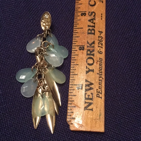 🐞 Cascading green and gold leaf earrings - Picture 3 of 4